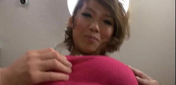  Slutty Akiho Nishimura toyed by a big vibrator as another guy fondles her tits